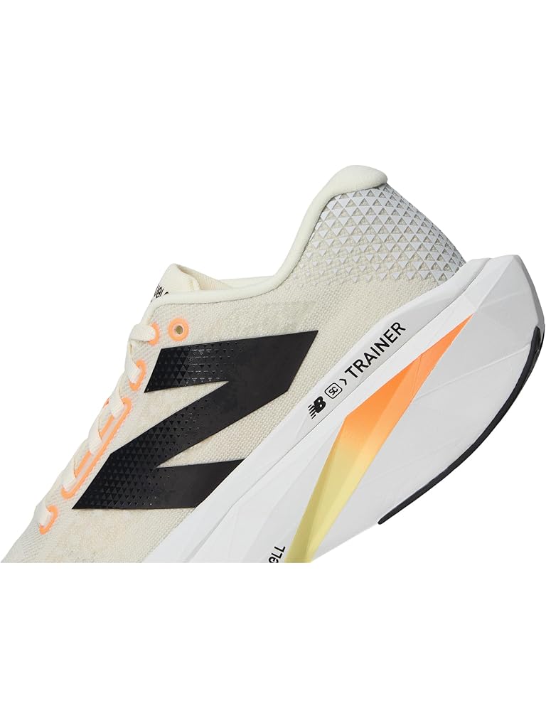 White New Balance FuelCell SuperComp Trainer v3