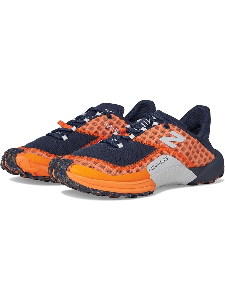 Black New Balance Minimus Trail v1